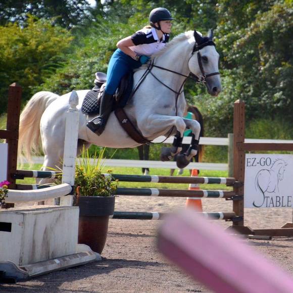 Meet your Posher, Stephanie - Picture 1 of 1